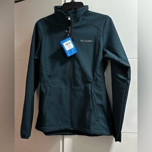 Columbia Kruser Ridge II Softshell Jacket, Dark Seas Women's Size Small NWT